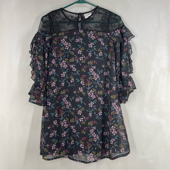 Bautees Floral Pattern Ruffle Sleeve Dress with Sheer Lace Yoke Size(12) - Picture 1 of 8